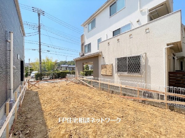 外観:建物面積97.10m2の大型間取り！LDKは17.87帖確保し、4部屋完備の間取りで収納も豊富です。