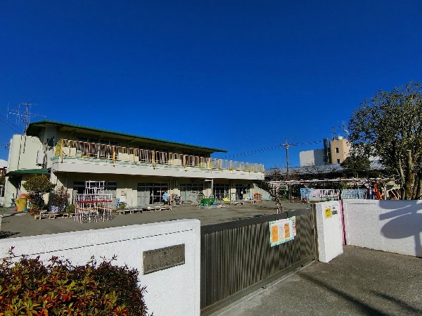 周辺環境:南いくた保育園　(昭和54年開設の川崎市運営、認可保育所。0歳児～5歳児までの定員90名で、月曜日~土曜日の7時30分～18時30分まで。延長保育もあり。)