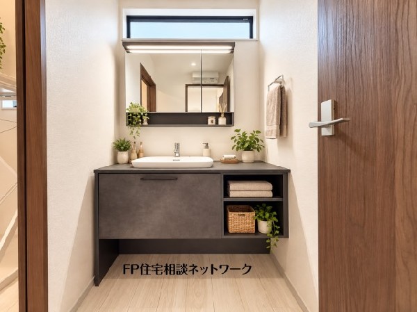 本画像の小物等はCG生成の配置イメージです。販売価格にこれらは含まれず、付帯しません。