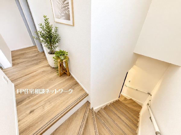 本画像の植栽、小物等はCG生成の配置イメージです。販売価格にこれらは含まれず、付帯しません。