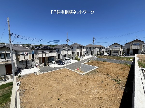外観:全区画125m2以上のゆとりの敷地で、お隣の住宅とも間隔が確保されているゆとりのある住宅です。