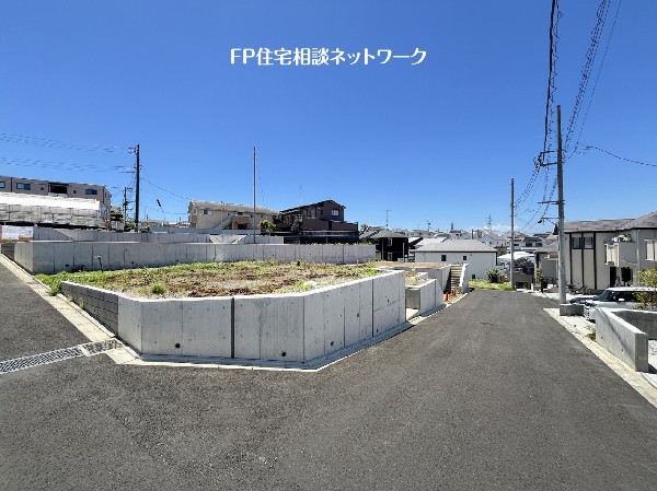 外観:大規模開発現場で同世代の方も多く、将来、お子様達が集まってみんなで遊んでいる光景が目に浮かびます。