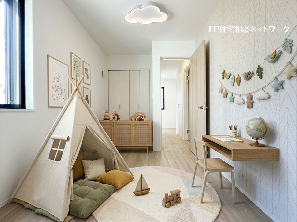 【洋室│5帖】本画像はAIがCGで家具を作成しており、実際の現地に家具は設置されておりません。また、販売価格に家具等は含まれておりません。