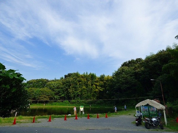 周辺環境:フィッシュオン王禅寺　(川崎市麻生区の管理釣り場です！釣りデビューの方にはインストラクターがお教えいたしますのでお気軽にお越しください。)