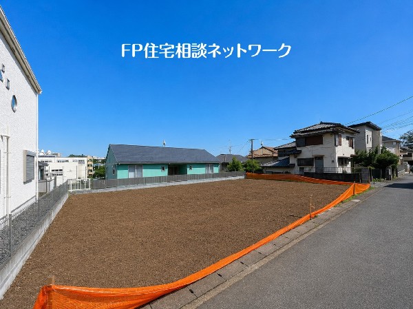 外観:毎日のお散歩も快適な緑に恵まれた閑静な住宅地は、伸び伸びスローライフを叶えてくれます。自然豊富な季節の移ろいを身近に感じられる環境で子育てすれば、お子様もきっと素直に成長してくれるはずです！
