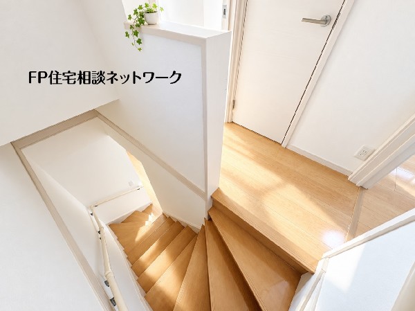 本画像の植栽はCG生成の配置イメージです。販売価格にこれらは含まれず、付帯しません。