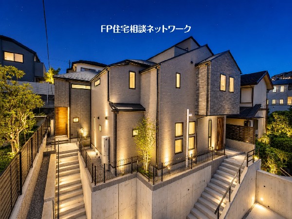 外観:■外観■本画像はAIがCGで照明や植栽を作成しており、販売価格には含まれておりません。照明や植栽は有償オプションで別途費用がかかります。