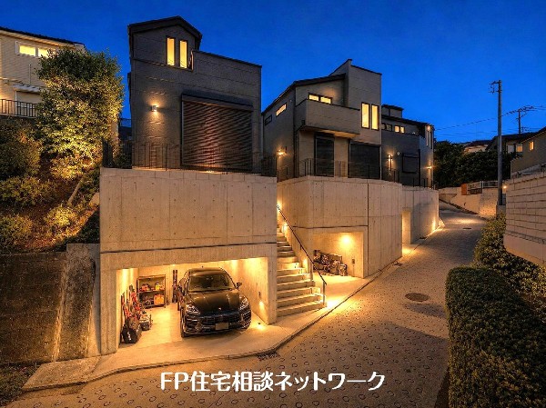 外観:四季を通じて自然と触れ合えるスポットが周辺には盛りだくさん！目の前に広がる開放感とゆとり、暮らしの夢を育む理想の住まいがここにはあります。