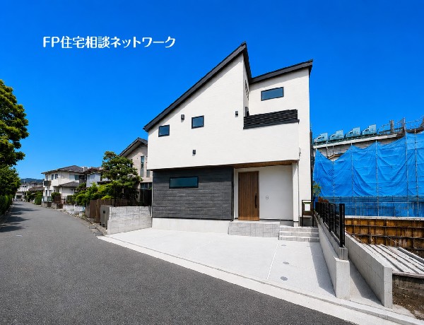 外観:外観【参考プラン　建物面積100ｍ2　建物参考価格　2200万円（税込）】