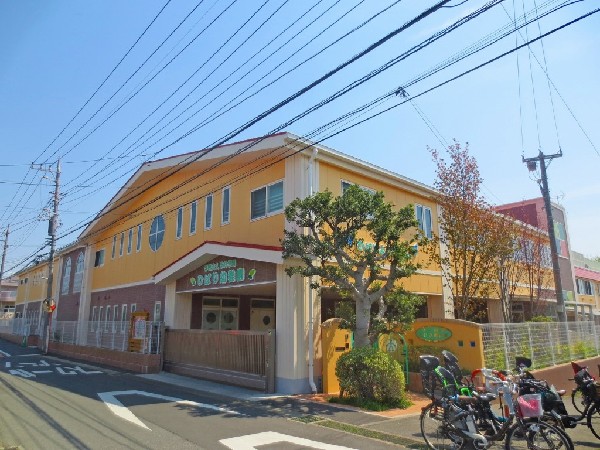 周辺環境:ひばり幼稚園(教育方針は「丈夫な子・やさしい心・よく考えさいごまで頑張る子」園児数約560人と大きな規模の幼稚園です。)