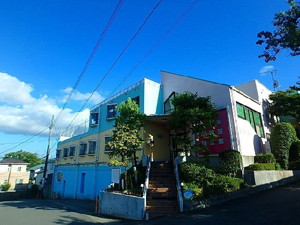周辺環境:こうりんじ幼稚園 (ゆたかな心とすこやかな身体をはぐくむを目標にしています。)