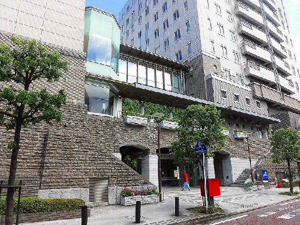 周辺環境:区役所（市民館図書館）(キレイで大きな多摩区役所です。図書館も併設されていて多くの区民が訪れます。)