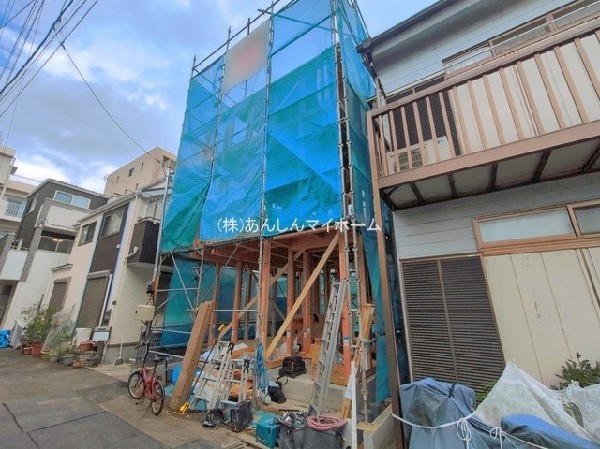外観:現地写真（上棟）