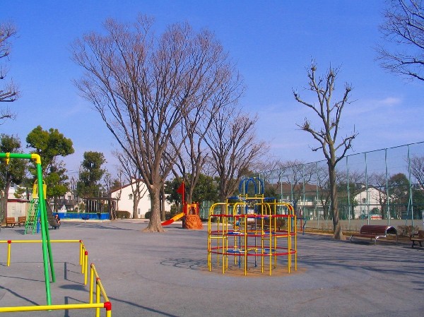 周辺環境:東本郷第三公園(野球ができるグラウンドのある公園。ブランコや滑り台などの遊具がありお子様も楽しめる。通称三菱公園。)