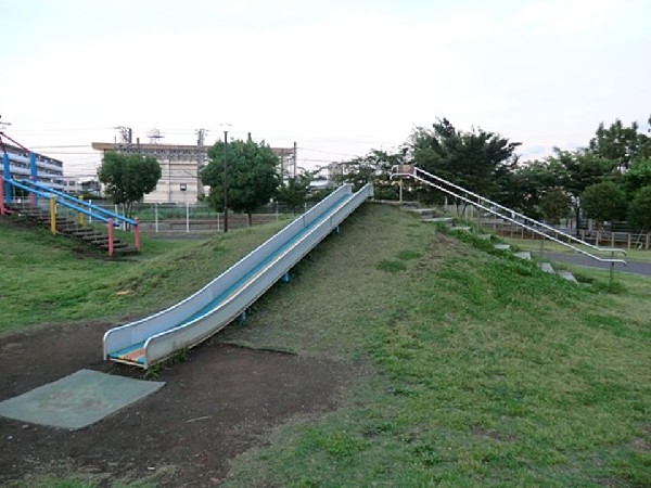 周辺環境:新鶴見公園(芝生の広場、野球などができる広いグラウンドがある公園。アスレチック遊具、ロング滑り台がありお子様に人気です。)