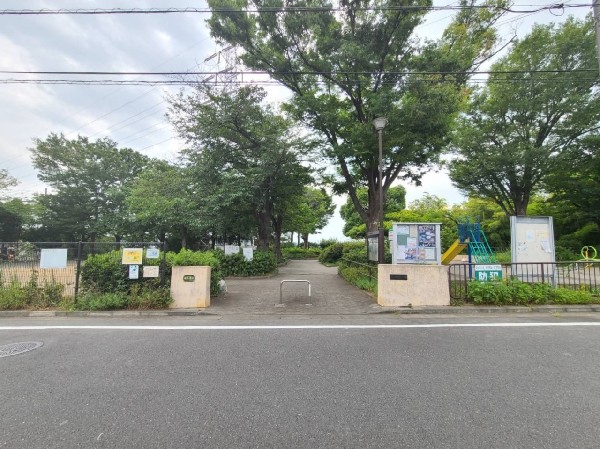 周辺環境:東本郷第一公園(見晴らしがよい公園で、天気が良ければ富士山、北岳、間の岳が同時に見える。季節ごとに桜や藤の花が綺麗に咲く。)