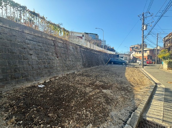 外観:京急線、ブルーラインの駅まで徒歩10分以内。「桜木町」駅徒歩圏内。横浜、新横浜などへのアクセス良好。  