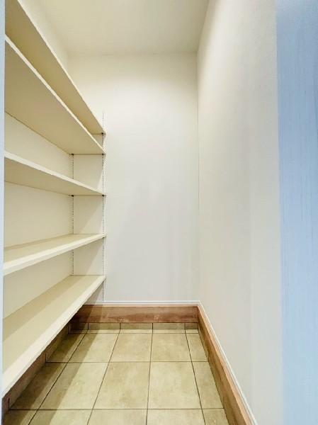 大容量のシューズインクロークが嬉しい住まい。靴以外にもベビーカーやお子様の外遊びグッズなども収納。