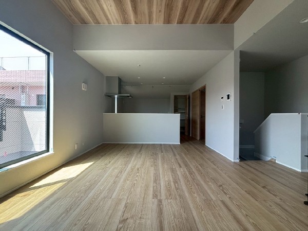 17.5帖の広々ＬＤＫ。導線もしっかりと取れているので、ソファーなどの家具もしっかりと配置できます。