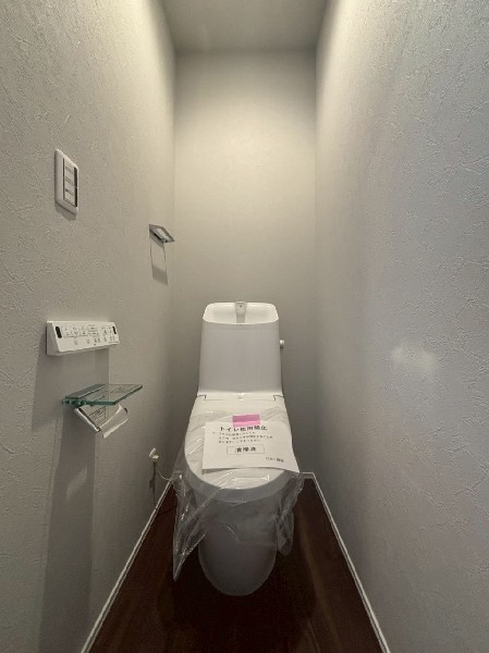 トイレは1階と2階に2カ所あります。朝の忙しい時間も慌てることなく使用できるので助かりますね。