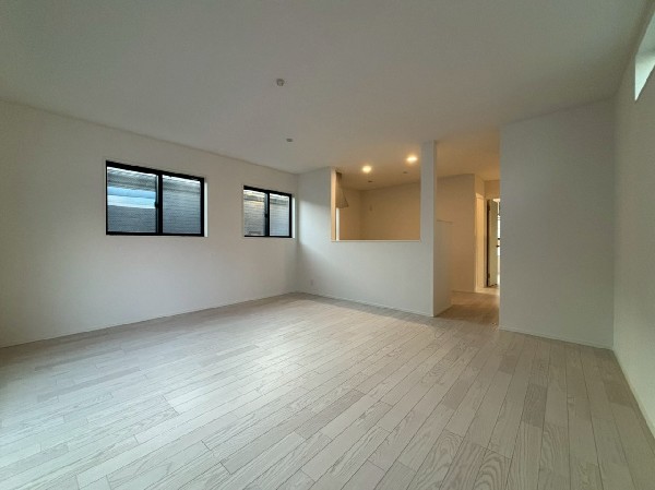 オープンでのびやかな空間を生み出す、広がりとゆとり。家族と過ごす時間を大切にしたい方にぴったりです。