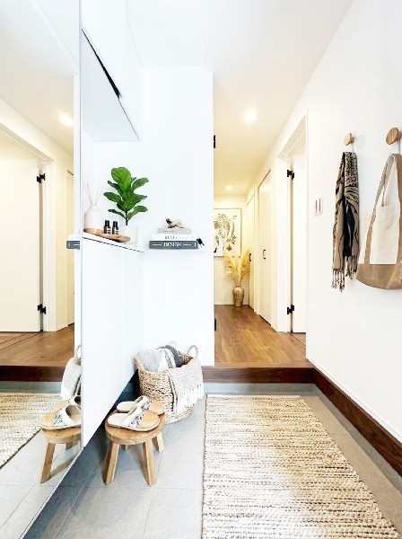 本画像はAIがCGで小物作成しています。現地に小物は設置されておらず販売価格に含まれておりません。  