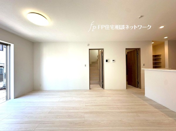 16帖のＬＤＫ。導線もしっかりと取れているので、ソファーなどの家具もしっかりと配置できます。