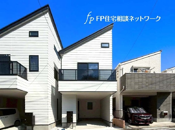 外観:近くに東寺尾ふれあいの樹林があり、自然に包まれた穏やかな暮らしができそうです。毎日のお散歩も気持ちよさそうです。