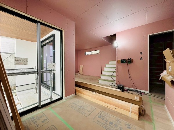 ダイニングとリビングを分けて作れる間取りです。家族の存在を感じながら、静かに寛げるリビングにできそうです。