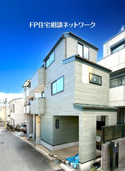 外観:「黄金町」駅徒歩9分で通勤・通学に便利な立地！「桜木町」駅も徒歩20分で利用可。都心へアクセス良好。