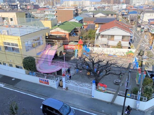 周辺環境:矢向幼稚園(日々の中心は園庭で遊ぶことですが、年長になると茶道やリトミック、スイミングなどが取り入れられます。)