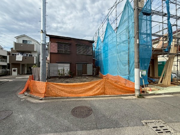 外観:「花月総持寺」駅までは徒歩9分の立地。駅までの道のりは平坦なので、自転車やベビーカーでも苦になりません。