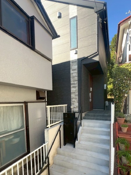 外観:快適な緑に恵まれた閑静な住宅地は、毎日のお散歩など、のびのびスローライフの夢を叶えてくれます。