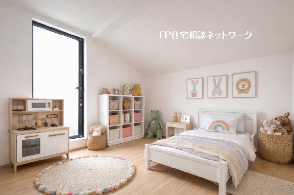 光を沢山取り込める大きな窓。日差しを長時間受ける事が出来る暖かいお部屋です。
