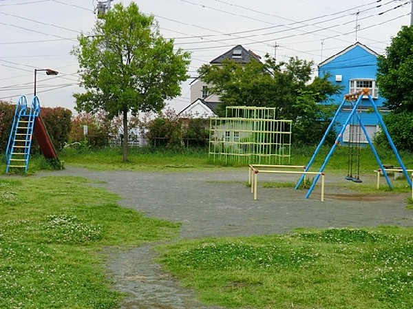 周辺環境:上台北公園(滑り台、ブランコ、ジャングルジムがあり、近隣の方からも整備の行き届いた公園として親しまれています。)
