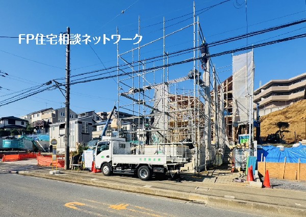 外観:緑に恵まれたエリアで、毎日のお散歩も気持ちよさそう。自然に包まれた穏やかな暮らしができそうです。