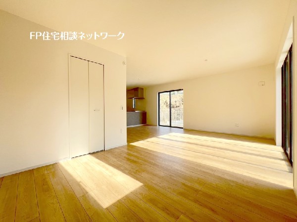 LDKとの間に間仕切り壁を設けることで間取り変更も可。家族構成やお子様の成長に合わせて検討できます。