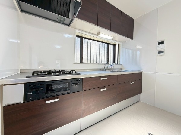 キッチンリフォーム済。毎日使うキッチンが綺麗で清潔なら日々のお料理を作るのも楽しくなりますよね。