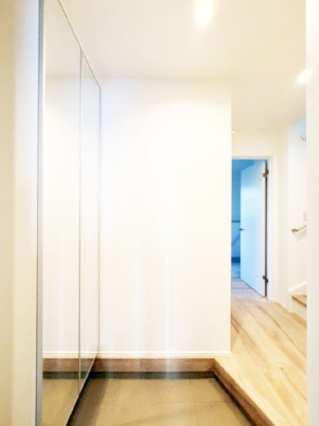 散らかりがちな玄関をスッキリと保てる玄関収納は、家の中に入る時最初に目に付く場所だからこだわりたい。