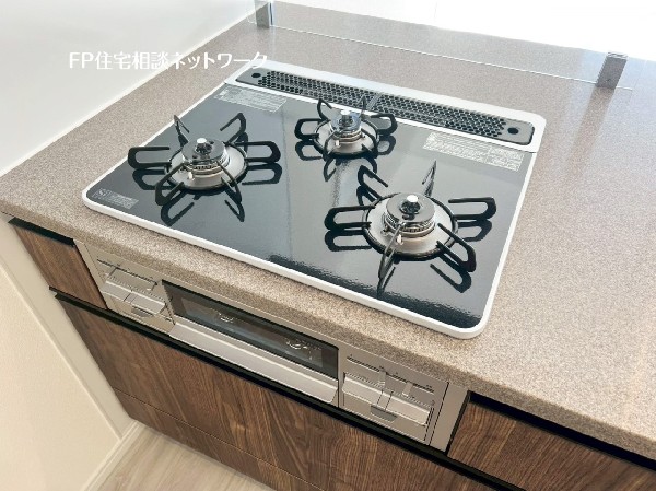 あったらいいなの代表的な設備である食洗機。ビルトイン型なので、おさまりもよく、使い勝手も良好です。