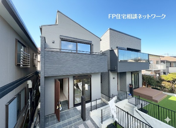 外観:緑に恵まれたエリアで、毎日のお散歩も気持ちよさそうです。自然に包まれた穏やかな暮らしができそうです。