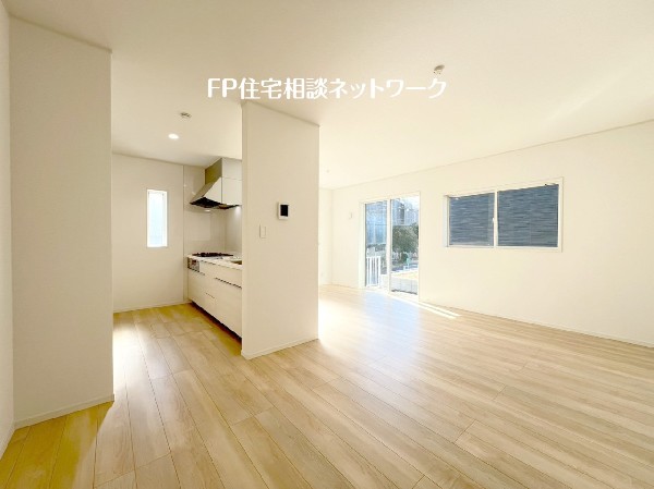 オープンでのびやかな空間を生み出す、広がりとゆとり。家族と過ごす時間を大切にしたい方にぴったりです。