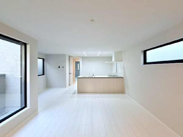 17.6帖の広々ＬＤＫ。導線もしっかりと取れているので、ソファーなどの家具もしっかりと配置できます。