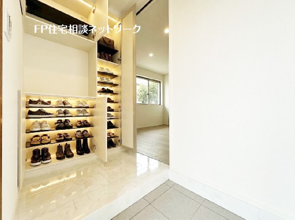 本画像はAIがCGで小物作成しています。現地に小物は設置されておらず販売価格に含まれておりません。