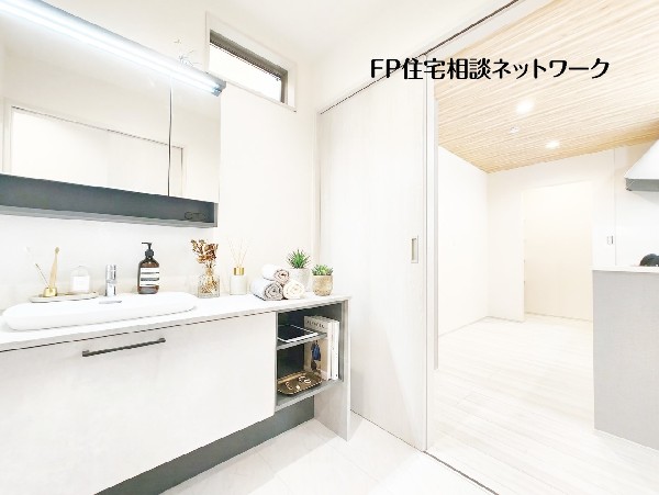 本画像はAIがCGで家具・小物作成しています。現地には設置されておらず販売価格に含まれておりません。  