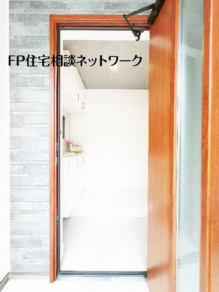 本画像はAIがCGで家具・小物作成しています。現地には設置されておらず販売価格に含まれておりません。  