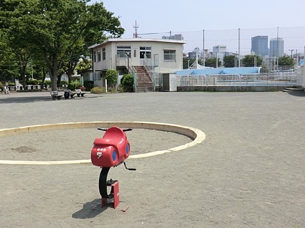 周辺環境:岡野公園((野球場とプールがある公園。四季折々の花が咲き、人々の目を楽しませます。夏はプールが利用可能。)