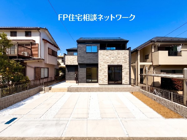 外観:落ち着きある住宅街、一種低層住居専用地域内に位置しています。日当りを大きく遮られることもありません。