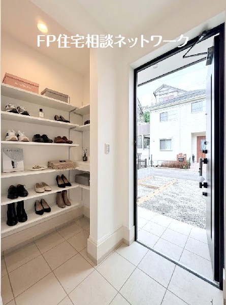 本画像はAIがCGで小物等を作成しています。現地には設置されておらず販売価格に含まれておりません。  