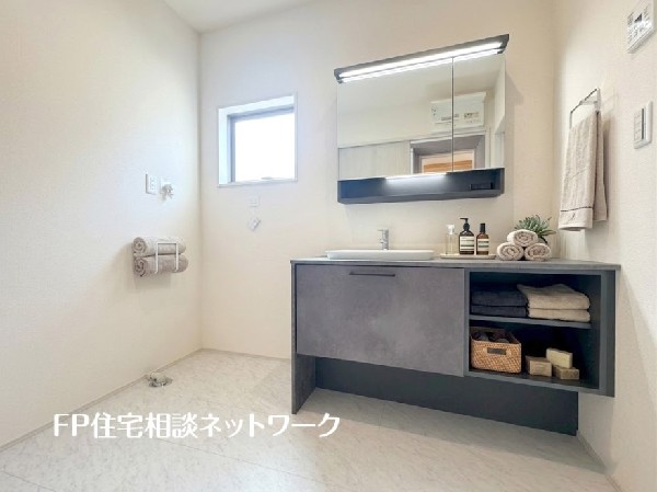 本画像はAIがCGで家具・小物作成しています。現地には設置されておらず販売価格に含まれておりません。  
